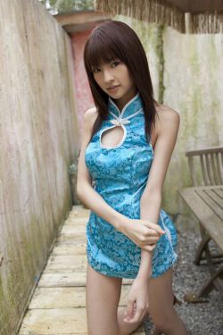 不扣钮的女孩 下载